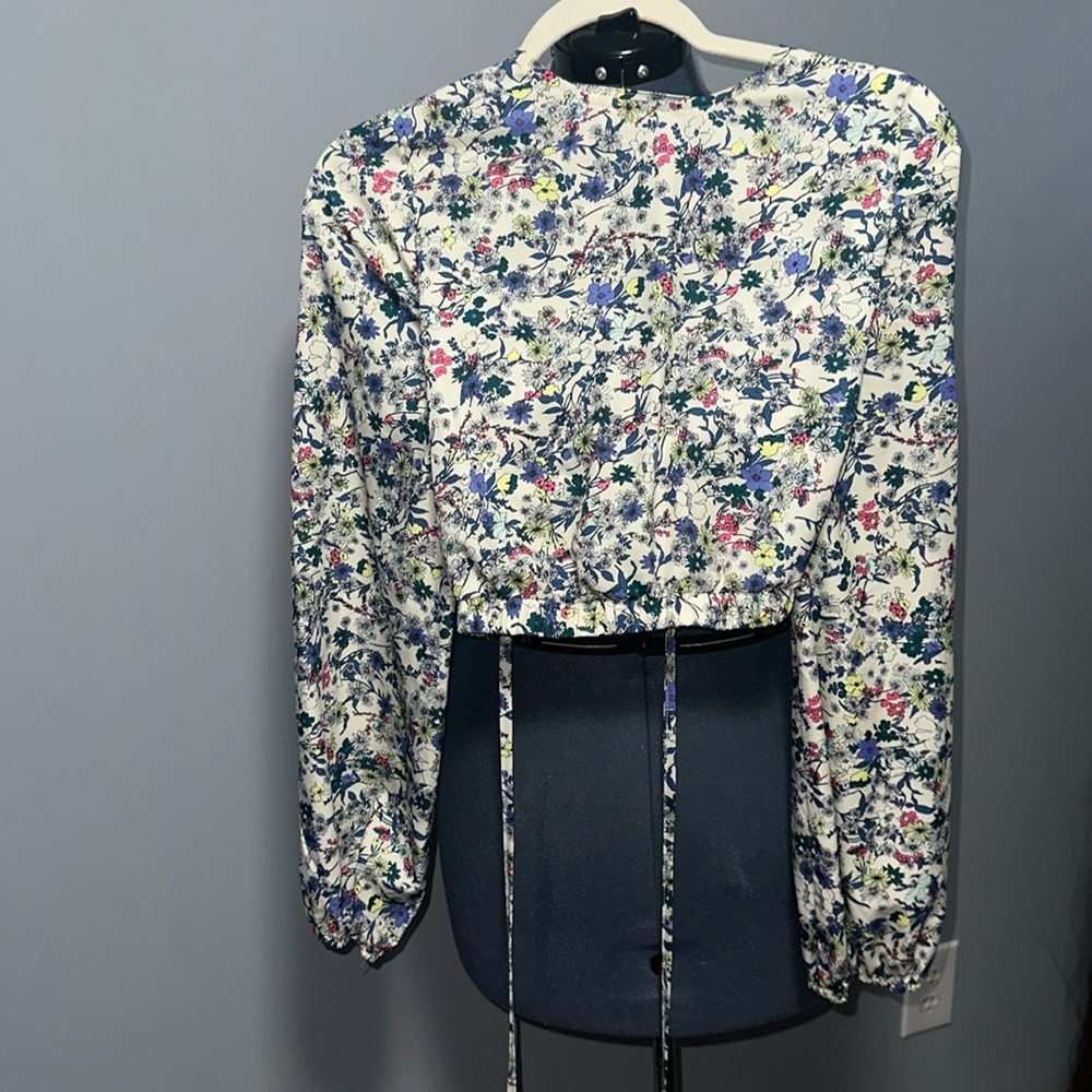 **LIKE NEW** SHEIN CROP TOP